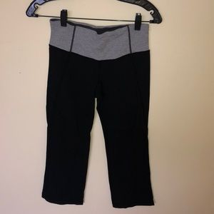 Black lulu crop leggings